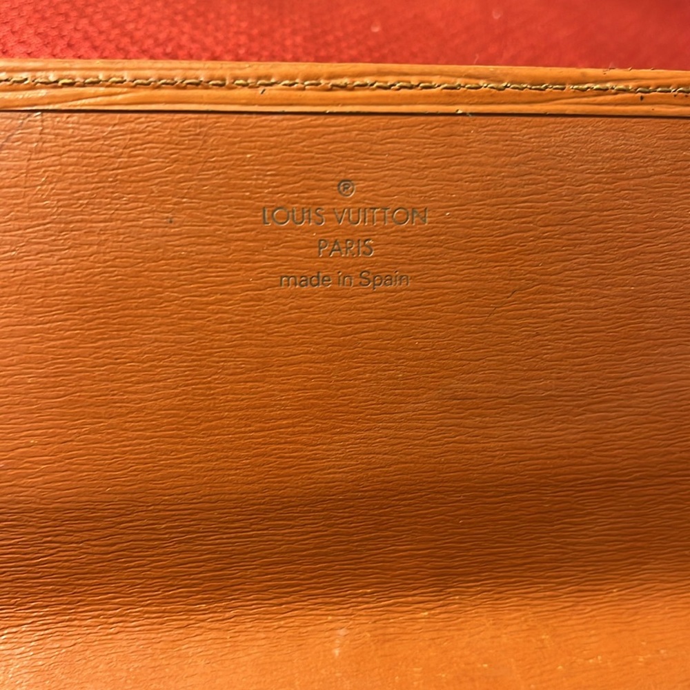 Louis Vuitton Brown Wallet with Flap Closure and Textured Leather w/ COA - Picture 6 of 13
